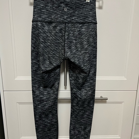 Lululemon Wunder Under Hi-Rise - Picture 6 of 9